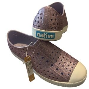 NWT Native shoes.  J5.  Jefferson Bling. Purple glitter